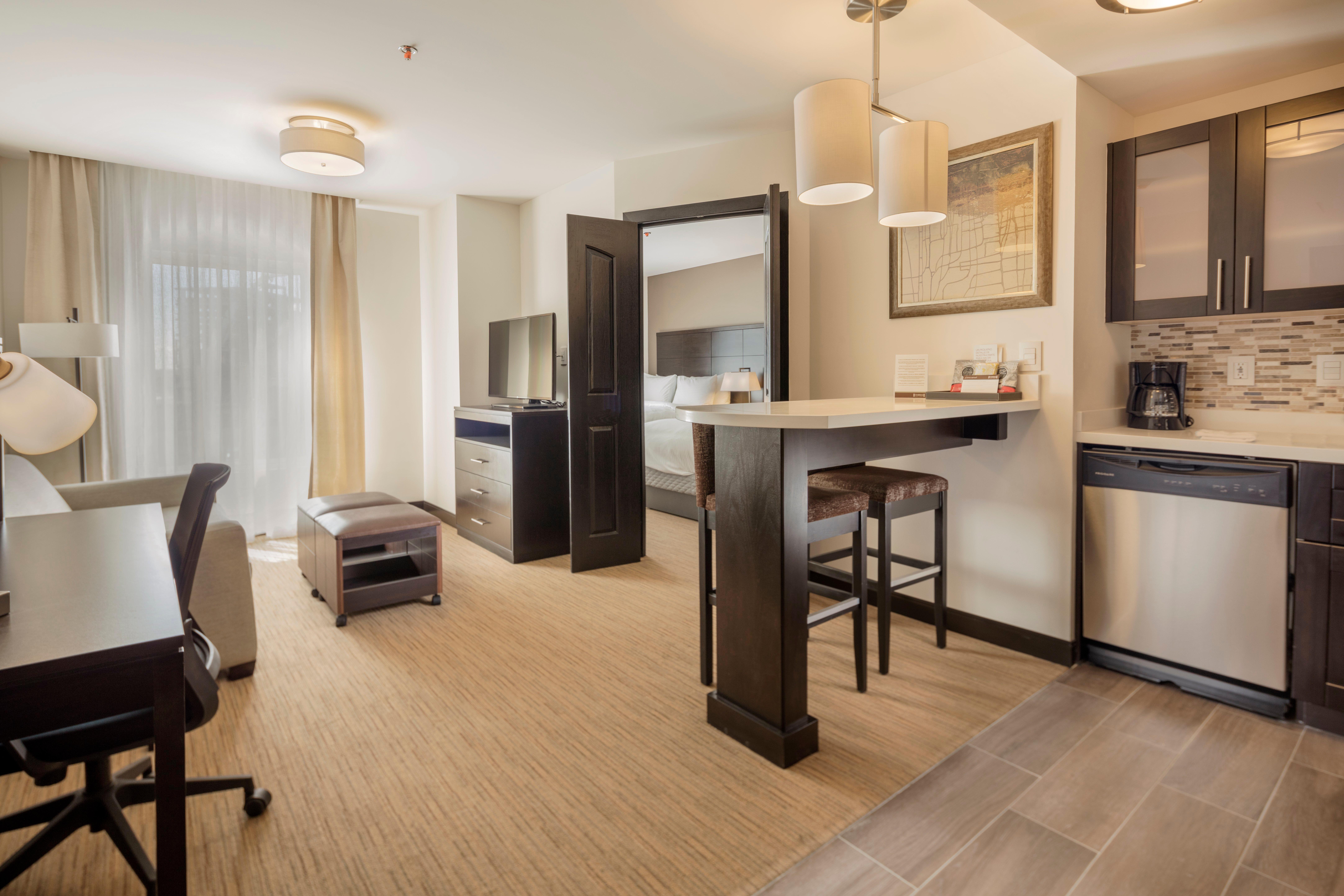 Staybridge Suites - Saltillo By Ihg Экстерьер фото