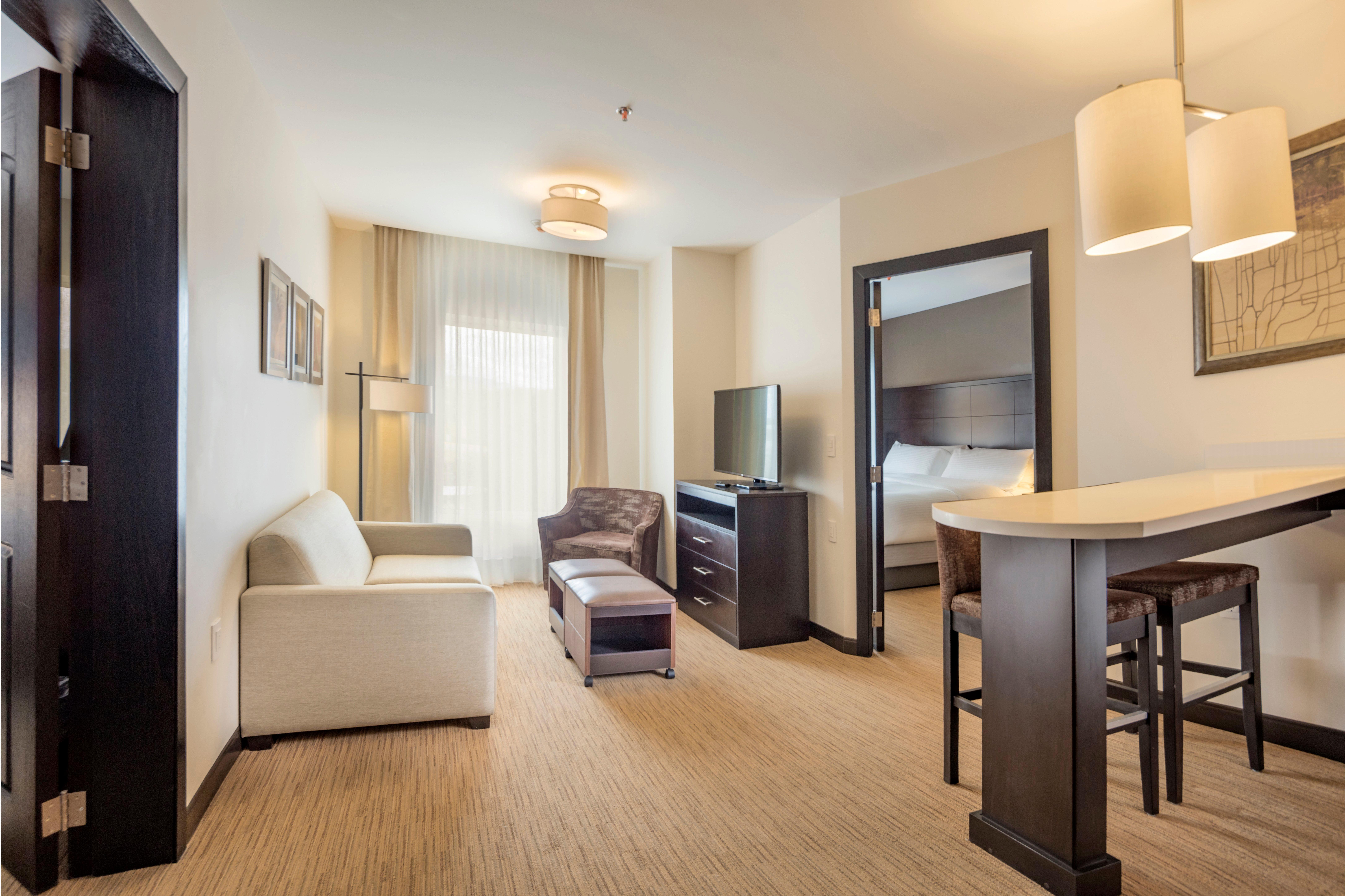 Staybridge Suites - Saltillo By Ihg Экстерьер фото