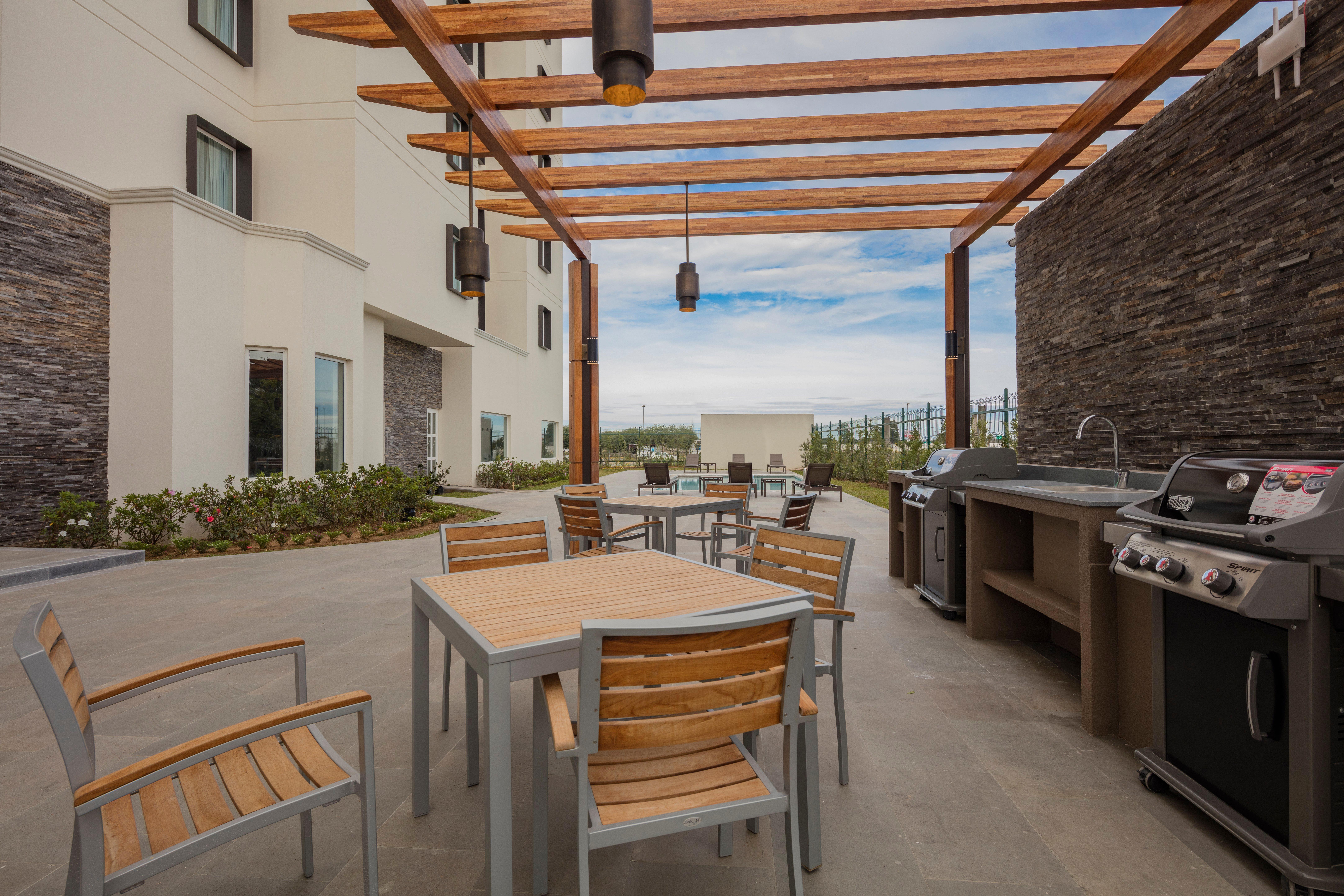 Staybridge Suites - Saltillo By Ihg Экстерьер фото