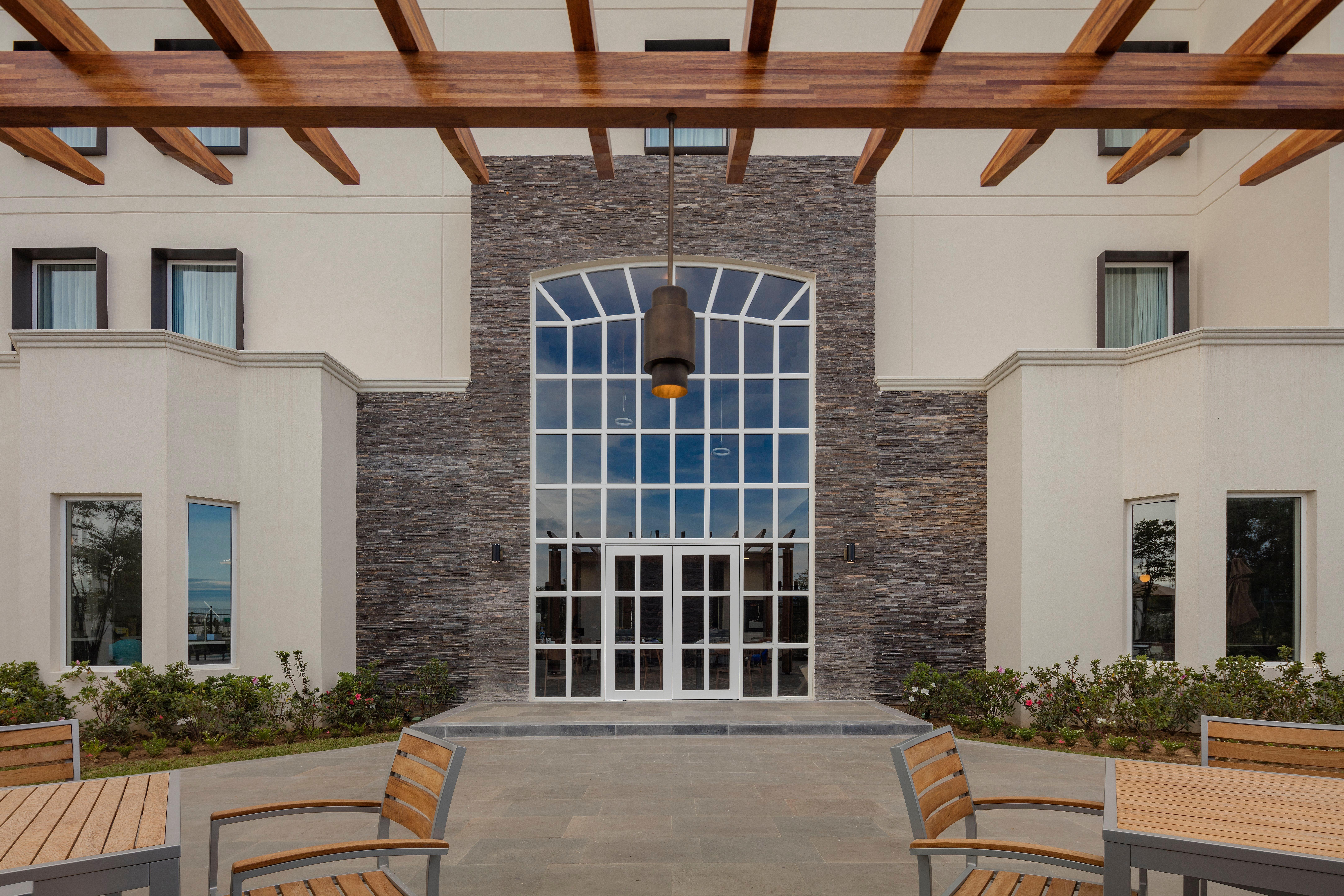 Staybridge Suites - Saltillo By Ihg Экстерьер фото