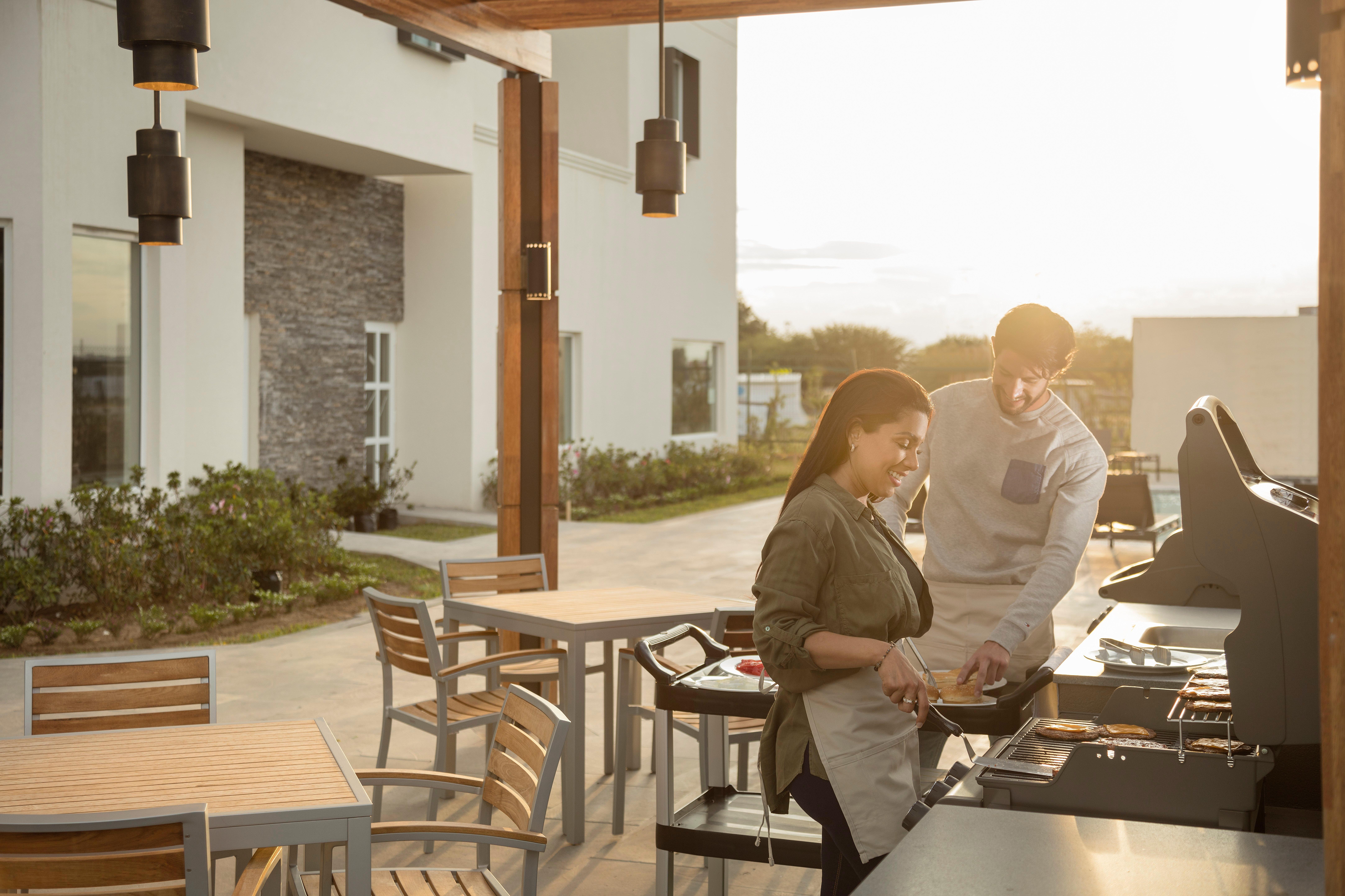 Staybridge Suites - Saltillo By Ihg Экстерьер фото